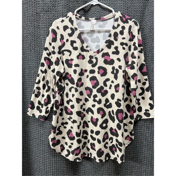 Honeyme Tops - Honeyme Cheetah Leopard V-neck Top